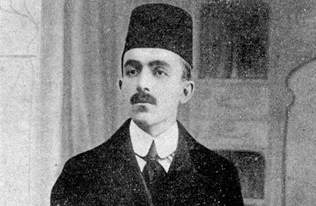 Osobnost turecké literatury. U v roce 1919 se Yakup Kadri Karaosmanoglu...