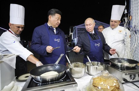 Prezidenti si slané palainky osobn pipravili za asistence éfkucha.