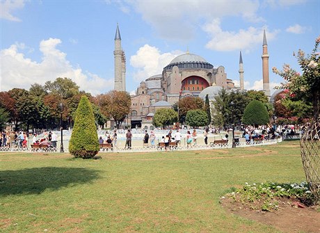 Stane se Hagia Sofia v Istanbulu zase mešitou? Místní se neshodnou