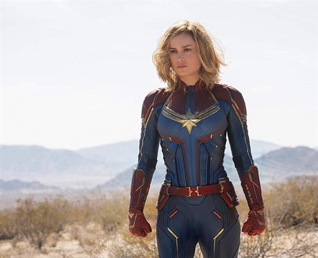 Carol Denversová aka Captain Marvel (Brie Larsonová). Snímek Captain Marvel...