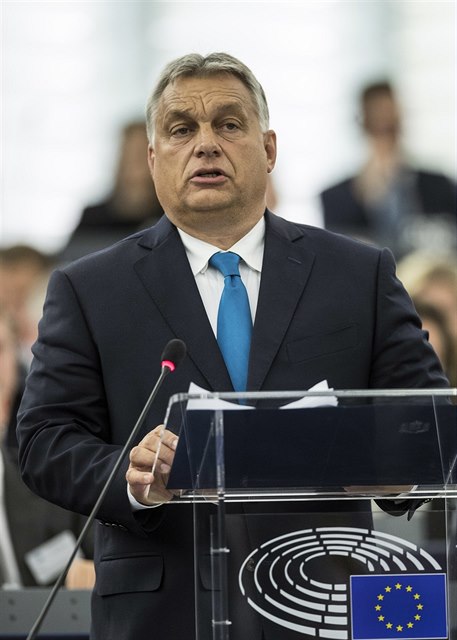 Premiér Viktor Orbán v Evropském parlamentu.