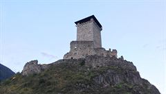 Zícenina hradu ve vesnici Ossana.