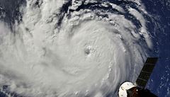 Portoriko a Florida vyhlásily stav nouze kvůli hurikánu Dorian. Udeřit by měl v pondělí