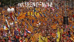 Demonstranti poadovali nezávislost Katalánska na panlsku.