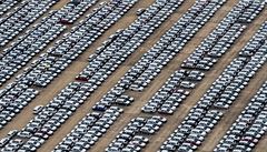 Prodej novch aut v EU v lednu klesl o 4,6 procenta. Pispl pomal ekonomick rst i brexit