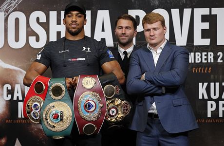 Alexander Povetkin a Anthony Joshua ped vzájemným duelem