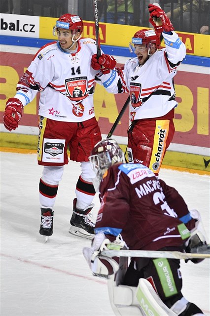 Hokejisté Hradce ukonili vítznou sérii Tince.