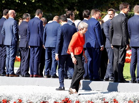 Britská premiérka Theresa Mayová se na neformálním setkání v Salcburku dokala...