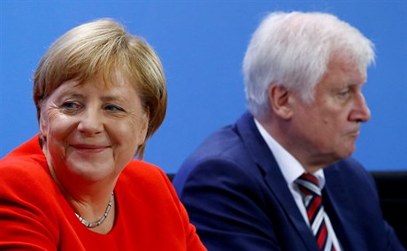 Nmecká kancléka Angela Merkelová a spolkový ministr vnitra Horst Seehofer.