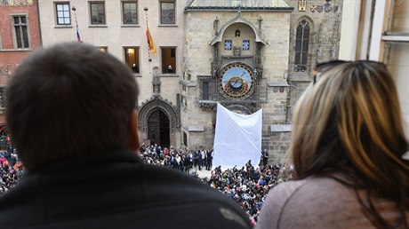 Orloj se zastavil osmého ledna letoního roku. Následn proel první kompletní...