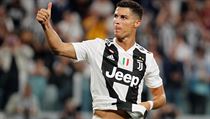 Cristiano Ronaldo si pipsal dv asistence v zpase s Neapol