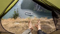 Večerní romantika s výhledem na vodopád Sedm Sester a Geirangerfjord