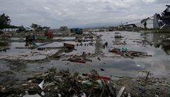 Poet obt vlny tsunami v Indonsii vzrostl tm o stovku na 429,dal se poheuj