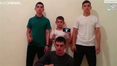 Čtveřice chlapců, která spáchala útok na policejní stanici ve městě Šali. | na serveru Lidovky.cz | aktuální zprávy