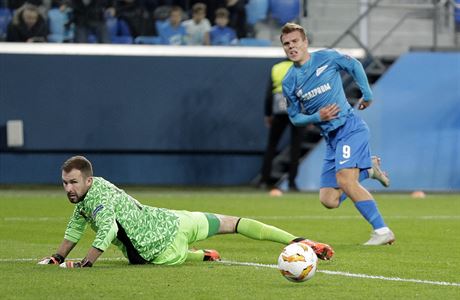 Aleksandr Kokorin skruje v zpase proti Slavii Praha.