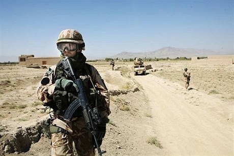 etí vojáci v Afghánistánu (ilustraní).