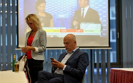Volební �táb �SSD v brn�nském hotelu Continental.