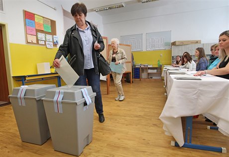 Komunální volby v Ostrav na základní kole Ostrilova.