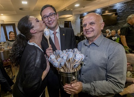 �Mlsná tyg�ice� líbá i Ov�á�ka.