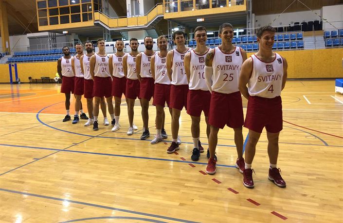 Basketbalisté Svitav v retrodresech