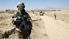 Vojensk policie sth tyi lidi kvli smrti afghnskho vojka. Neohlsili pr trestn in