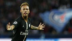 Neymar hattrickem režíroval kanonádu PSG, Barcelona přestřílela Tottenham