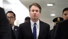 Kavanaugha, viněného ze sexuálního útoku, senát USA těsně potvrdil do nejvyššího soudu