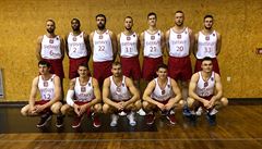 Basketbalisté Svitav v retrodresech
