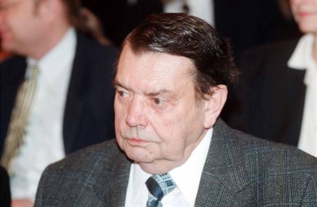 eský básník Karel Pecka v roce 1996.