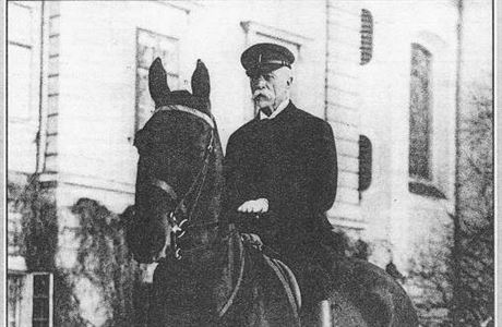 Tomá Garrigue Masaryk stál v ele SR, kdy dolo k pijetí Ústavy 1920.
