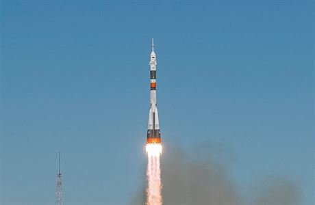 Start lod Sojuz MS-10 z kosmodromu Bajkonur v Kazachstnu se dnes nezdail.