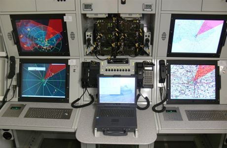 Mobilní komunikační a informační systém velení a řízení palby RACCOS.