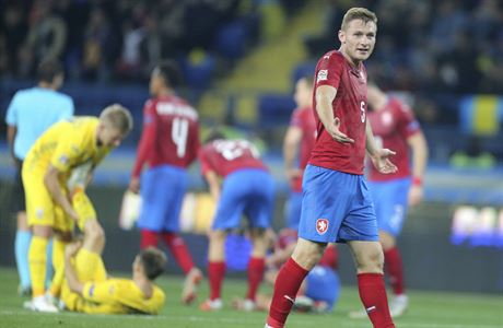 Jakub Brabec bhem zápasu Ligy národ s Ukrajinou.