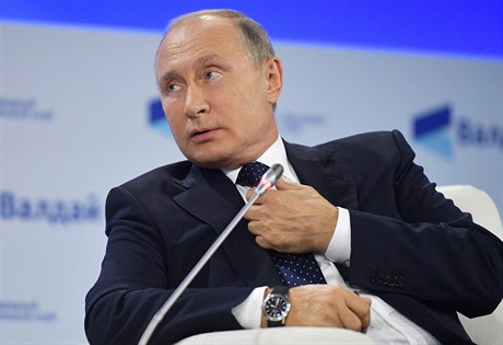 Ruský prezident Vladimir Putin v debat se leny diskusního klubu Valdaj v...