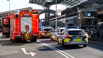 Podle informac serveru Bild.de je na mst mnoho policist.