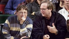 Bill Gates (vlevo) a Paul Allen na snímku z roku 2003. | na serveru Lidovky.cz | aktuální zprávy