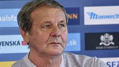 Trenér Ján Kozák uvedl, že od slovenské fotbalové reprezentace odešel kvůli...
