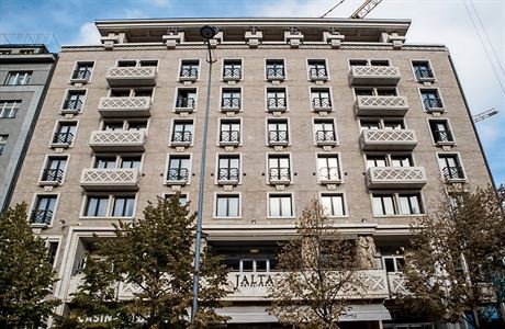 Ikonick stavby sorely v Praze: hotel Jalta na Vclavskm nmst od Antonna...