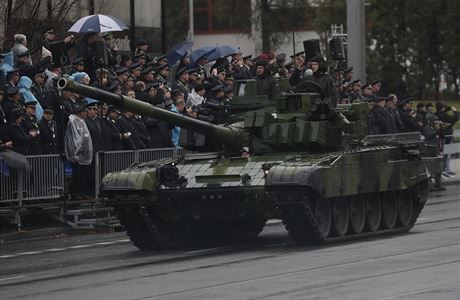 Tank T-72M4 CZ bhem pehldky na Evropsk td.