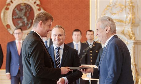 Ministr zahraniních vcí Tomá Petíek (SSD) a prezident Milo Zeman.