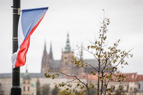 Centrum Prahy ozdobily české vlajky u příležitosti oslav 100 let od založení...