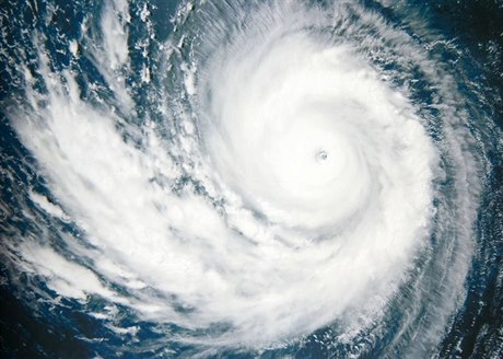 Tajfun - ilustraní foto.