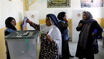 V centrln provincii Ghazn se kvli politickmu a etnickmu napt hlasovn...