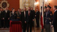 Prezident republiky Milo Zeman pi jmenování 10 nových generál.