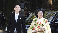 FOTO: Japonská princezna Ajako se provdala. Přišla tak o následovnictví na trůn