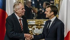 Macron v Praze mluvil s prezidentem i premirem. Zeman ho podal o podporu kanlu Dunaj-Odra-Labe