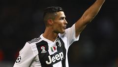 Juventus zvil po vhe 3:0 nad Chievem nskok v Serii A. Ronaldo nedal penaltu