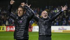 Trenér Michal Bílek (vpravo) slaví vítězství nad Spartou. | na serveru Lidovky.cz | aktuální zprávy