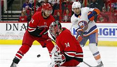 Pijede do Prahy napíklad Michael Frolík v dresu Calgary?