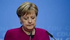 Skončit jako šéfka strany? Obrana útokem, říká o rozhodnutí Merkelové politolog